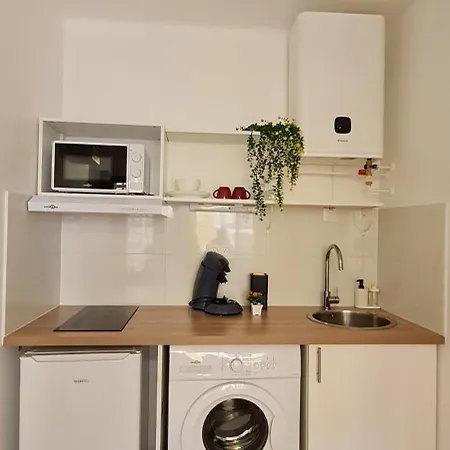 Lp - Planet Apartment
